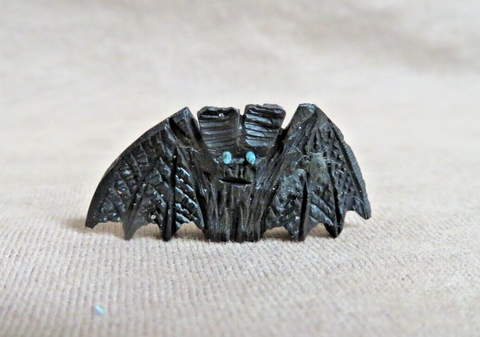 Native Zuni Jet Mini Halloween Bat Fetish Carving by Rochelle Quam  C4847