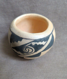 Older Zuni Unsigned Pueblo Hand Coiled Pottery Mini Pot P0301