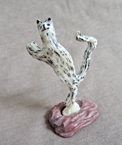 Native Zuni Antler Playful Cat Fetish Carving by Ruben Najera C4866