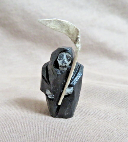 Native Zuni Jet Halloween Grim Reaper Fetish Carving by Rochelle Quam  C4846