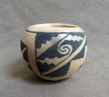 Older Zuni Unsigned Pueblo Hand Coiled Pottery Mini Pot P0301