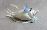 Adorable Native Zuni Shell Mouse Fetish Carving by Ruben Najera C4430